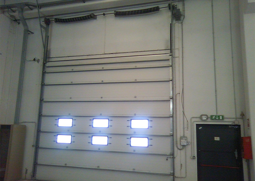 Automazione portoni industriali